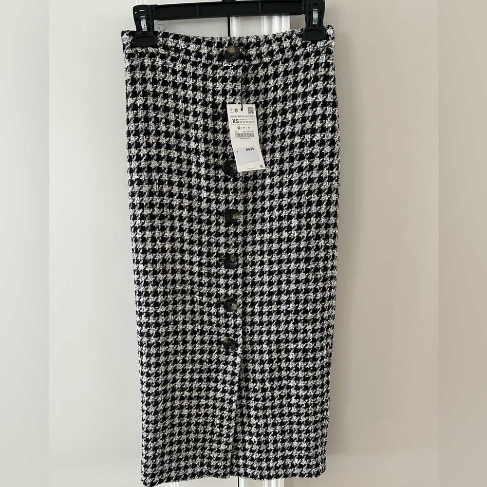 New! Zara Black and White Tweed Midi Skirt - XS